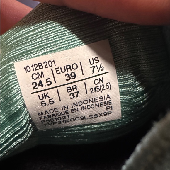 Asics size 7.5 NEW Women's sage blue Aqua Athletic Shoes gel nimbus 24 - Picture 11 of 11